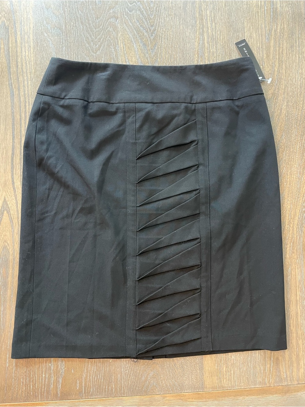 Larry Levine Black Mini Skirt Size 10 NWT